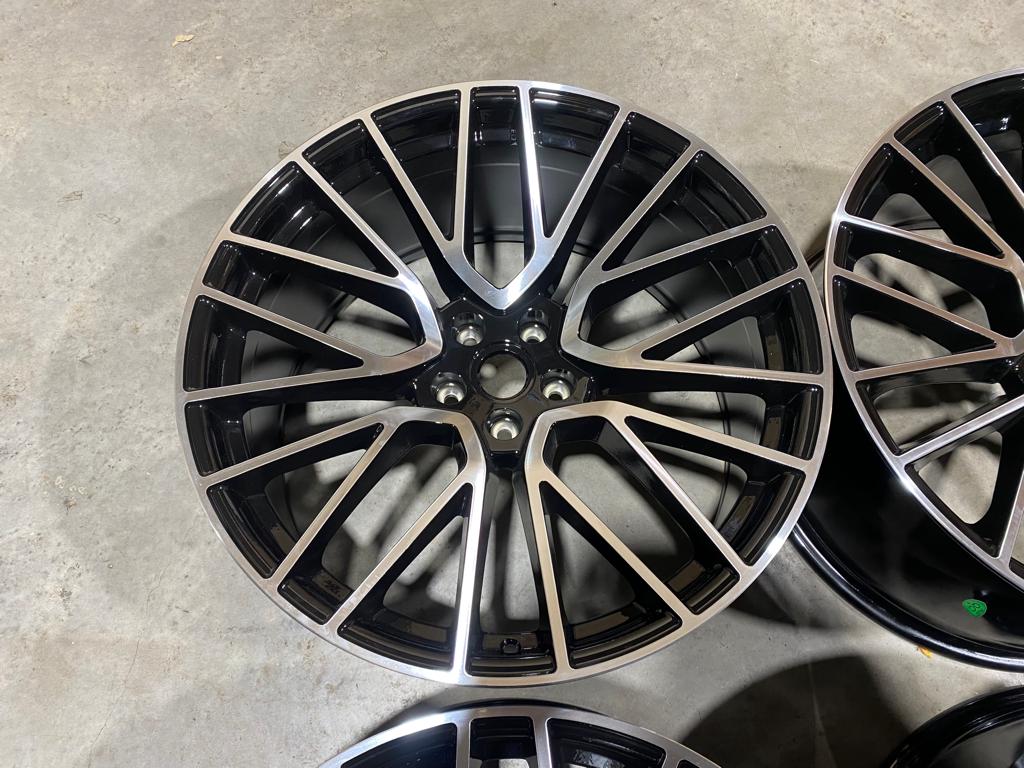 22” Rims – Made to Fit Porsche Cayenne Cayenne E-Hybrid Cayenne S Cayenne GTS Cayenne Turbo Cayenne Turbo S E-Hybrid | OE Style | 2020–2026 | 22x10/11 Wheels Brand New – Model 46