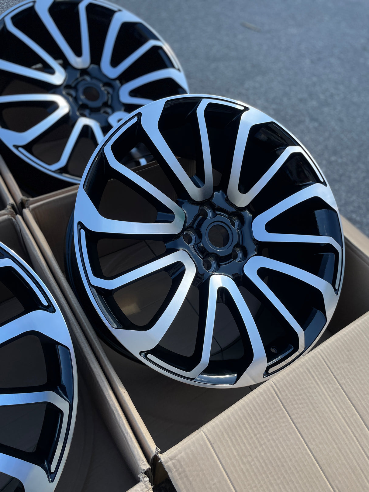24” Rims - Made to Fit Land Rover LR4, LR4 HSE, LR4 HSE Luxury, LR4 Autobiography, LR4 SE | OE Style | 2010 2011 2012 2013 2014 2015 2016 | 24x10 Wheels Brand New - Model 54