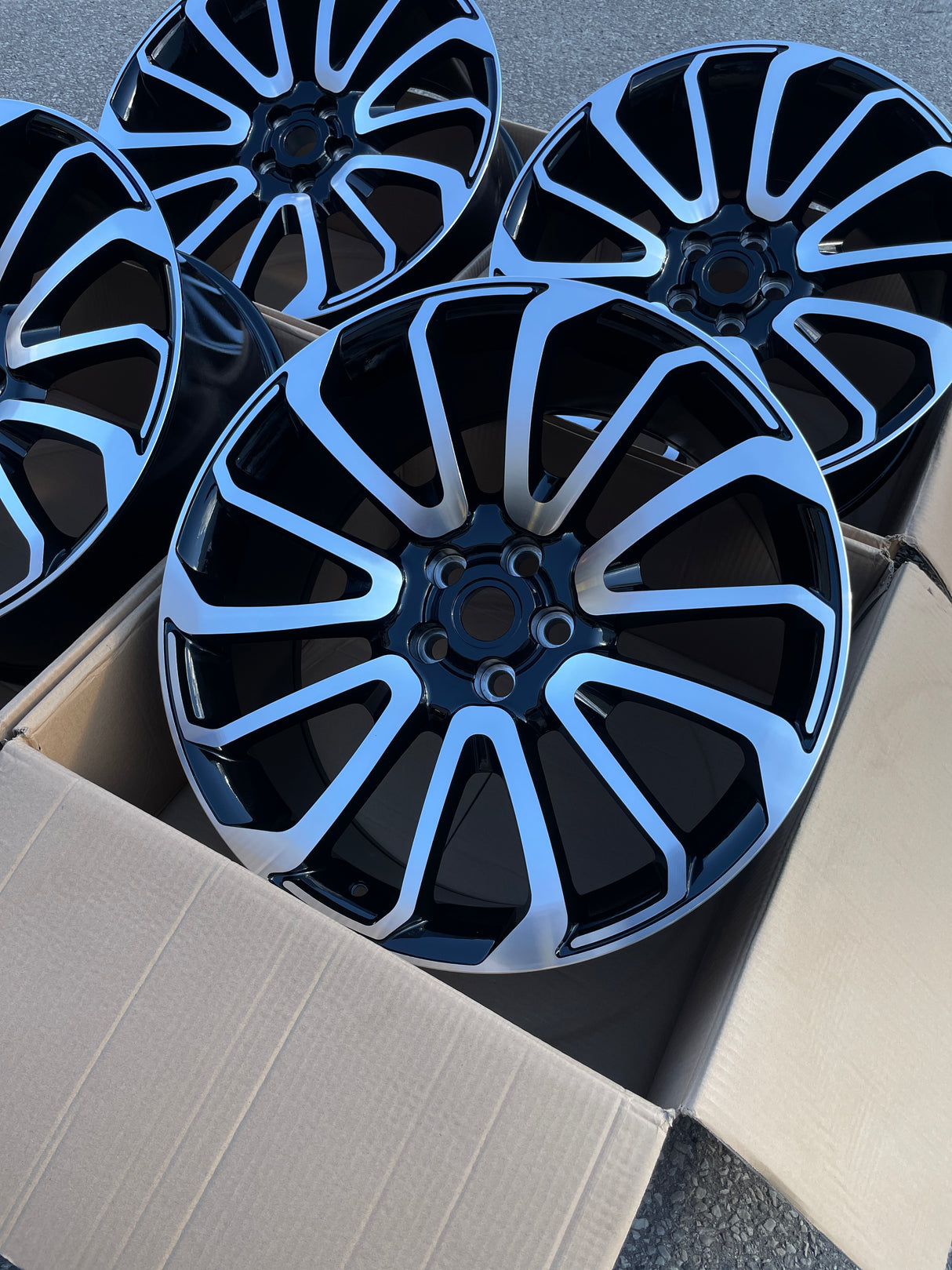 24” Rims - Made to Fit Land Rover LR4, LR4 HSE, LR4 HSE Luxury, LR4 Autobiography, LR4 SE | OE Style | 2010 2011 2012 2013 2014 2015 2016 | 24x10 Wheels Brand New - Model 54