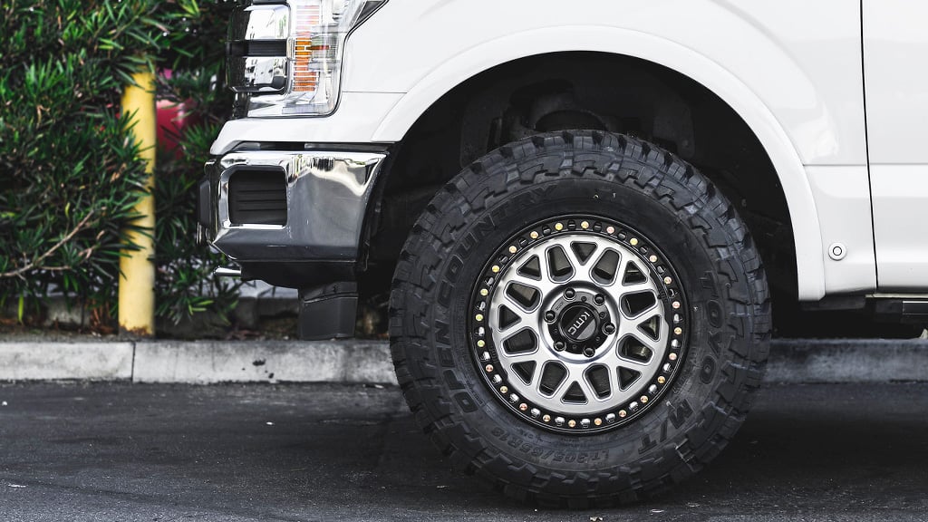 17X9 KMC KM549 GRS RIMS - MACHINED W/ SATIN BLACK LIP 6X139.7