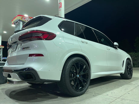 My BMW X7 is AWD. Can I go with staggered rims?