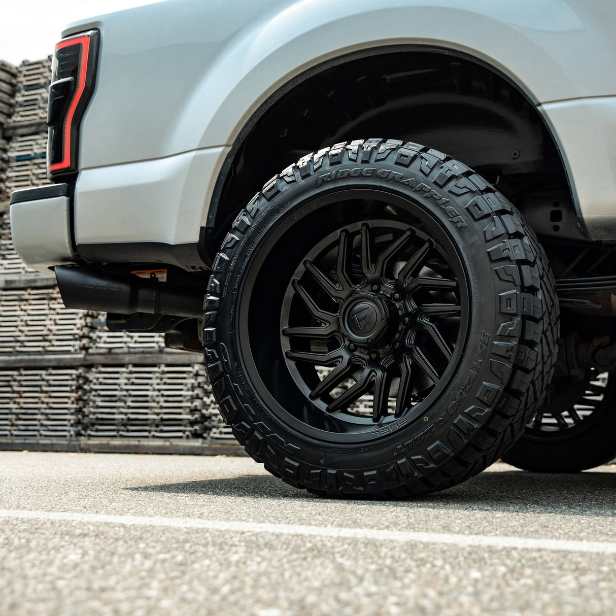 22X12 Fuel 1PC D864 HURRICANE RIMS - BLACKOUT 8X165.1