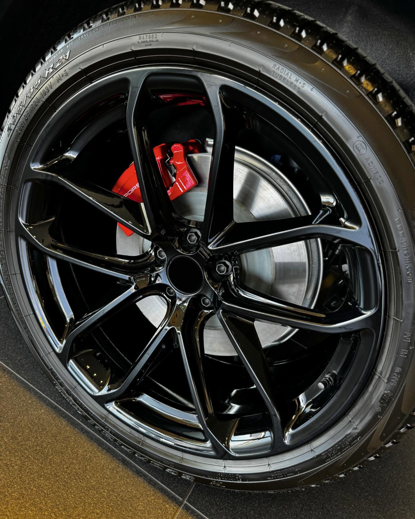 FWC R Style 21 Fits Porsche