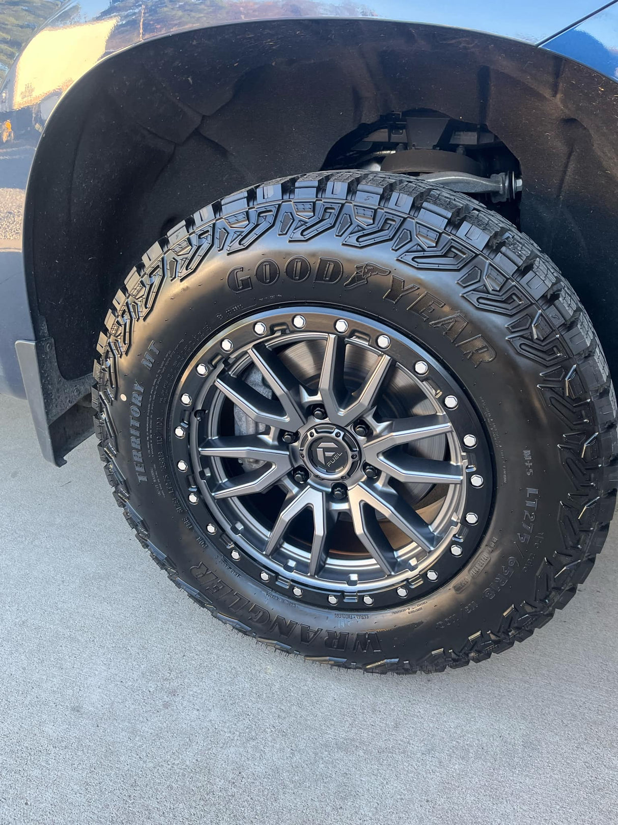 20X9 Fuel 1PC D680 REBEL RIMS - MATTE GUNMETAL BLACK BEAD RING 6X139.7