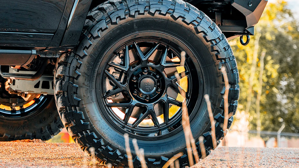 20X9 Moto Metal MO812 TURBINE RIMS - GLOSS BLACK 8X180
