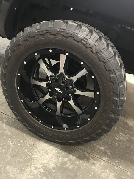 20X9 Moto Metal MO970 RIMS - GLOSS BLACK W/ MACHINED FACE 6X135/6X139.7
