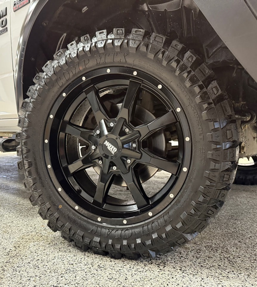 20X9 Moto Metal MO970 RIMS - GLOSS BLACK W/ SPOT MILLED LIP 6X135/6X139.7