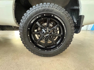 18X9 Moto Metal MO970 RIMS - GLOSS BLACK W/ SPOT MILLED LIP 6X135/6X139.7