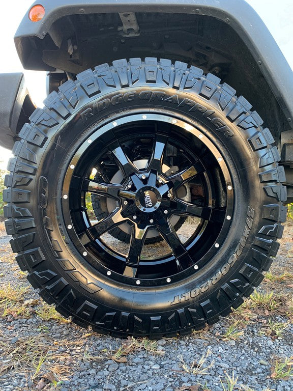 20X10 Moto Metal MO970 RIMS - GLOSS BLACK W/ SPOT MILLED LIP 6X135/6X139.7